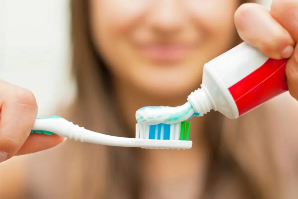 Principales beneficios del flúor para los dientes